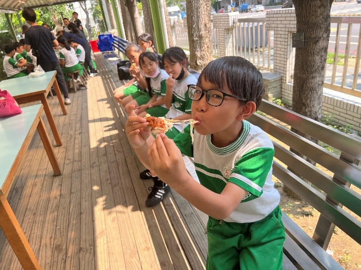 品嘗PIZZA